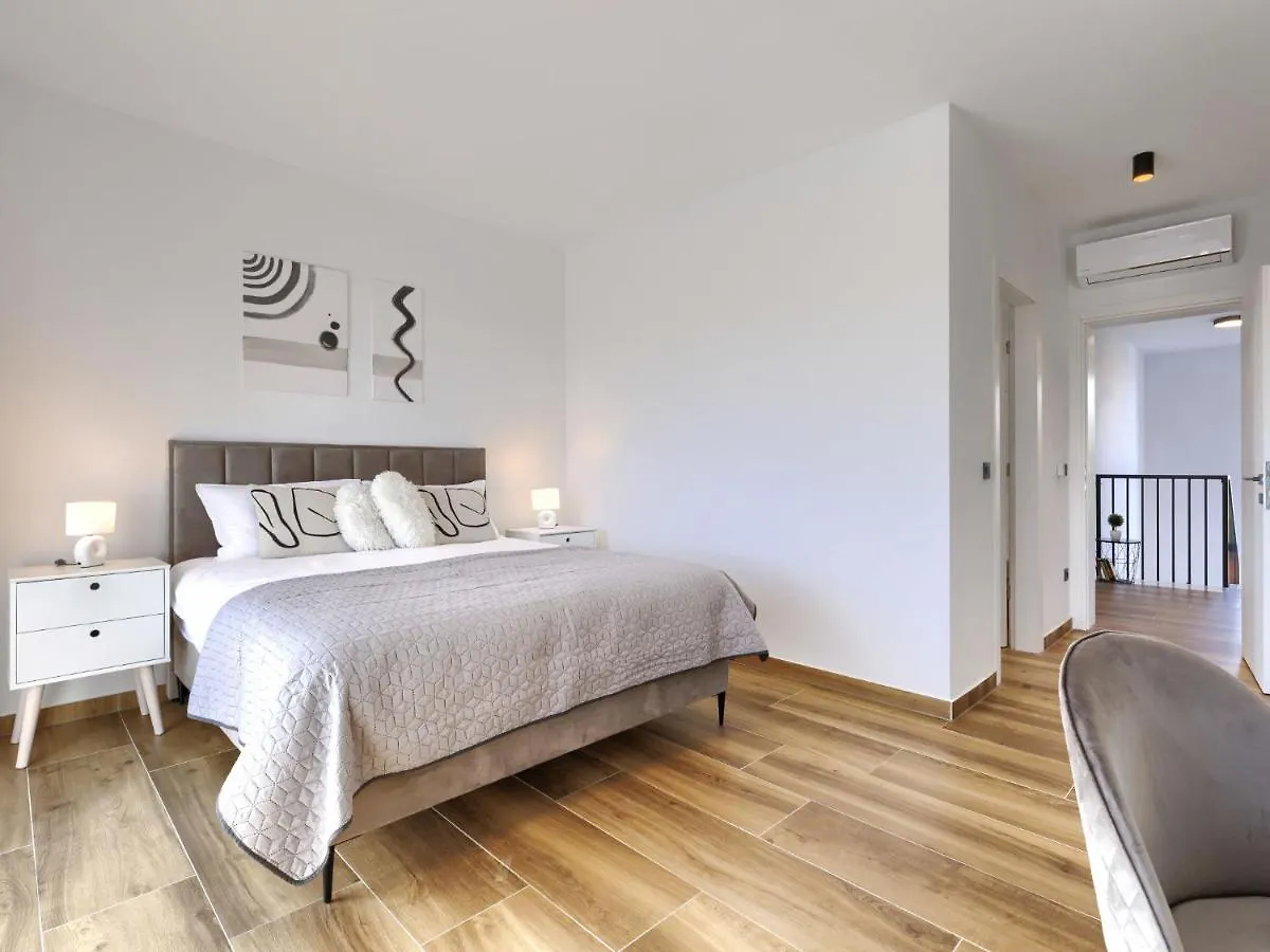 Villa Prudensia By Interhome Kaštelir