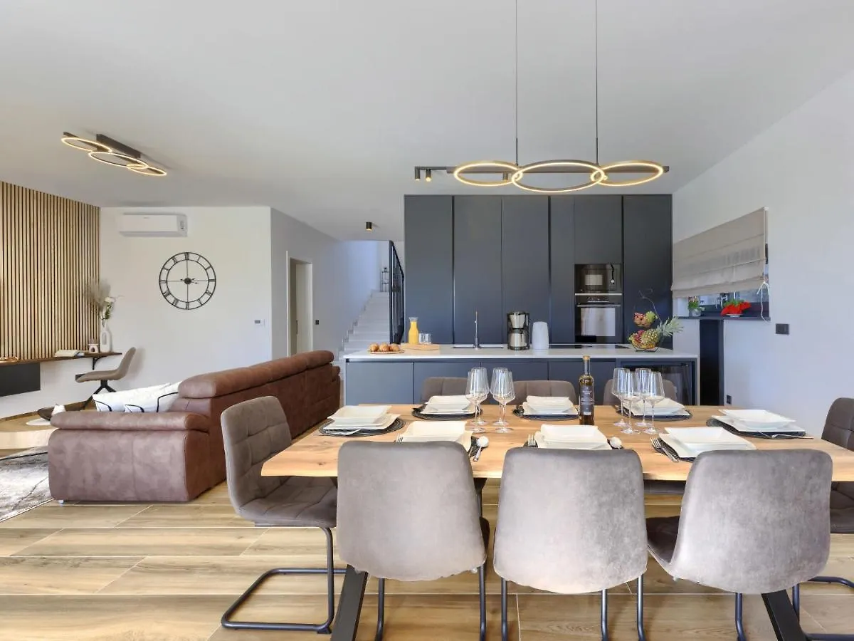 Villa Prudensia By Interhome Kaštelir